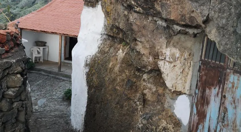 La Cueva Refugio - Image 1