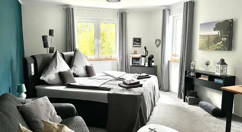 Alternative zum Hotel Zimmer im Einfamilienhaus-eigenes Badezimmer im Flur - Image 1