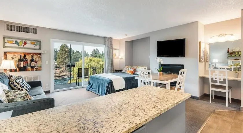 Condo near Downtown Bend - Top-floor with Riverview - Image 1