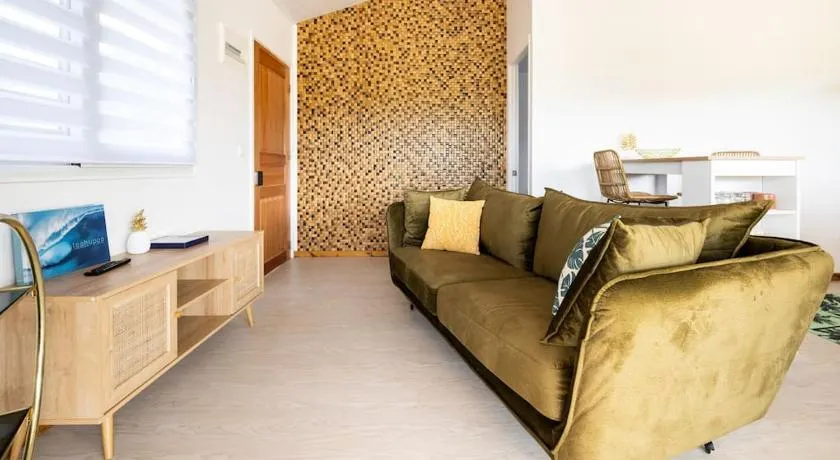 Fully equipped Bungalow next to a white sand beach - Image 1