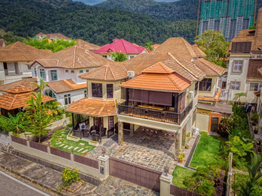 IVC Villa 10 Bali Bungalow wt Indoor Pool@ Feringi - Image 1