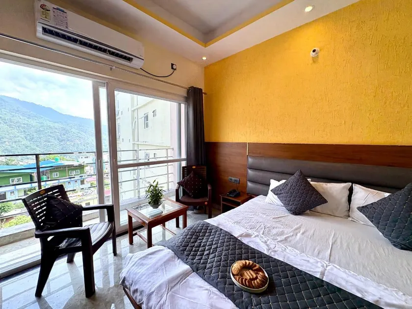 Hotel Uday Palace - Image 1