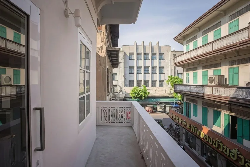 Yuu Yaowarat Hotel - Image 1