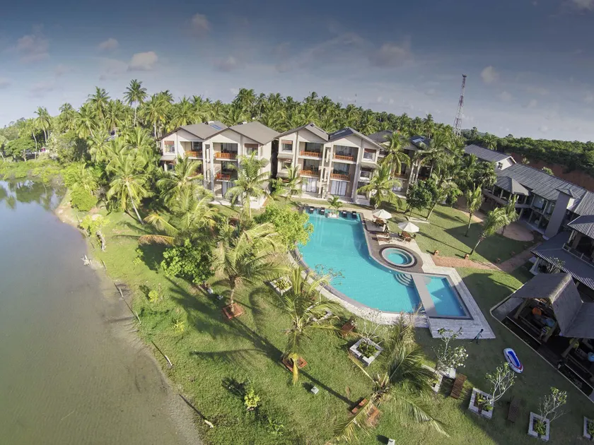 Amaranthe Bay Resort & Spa - Image 1