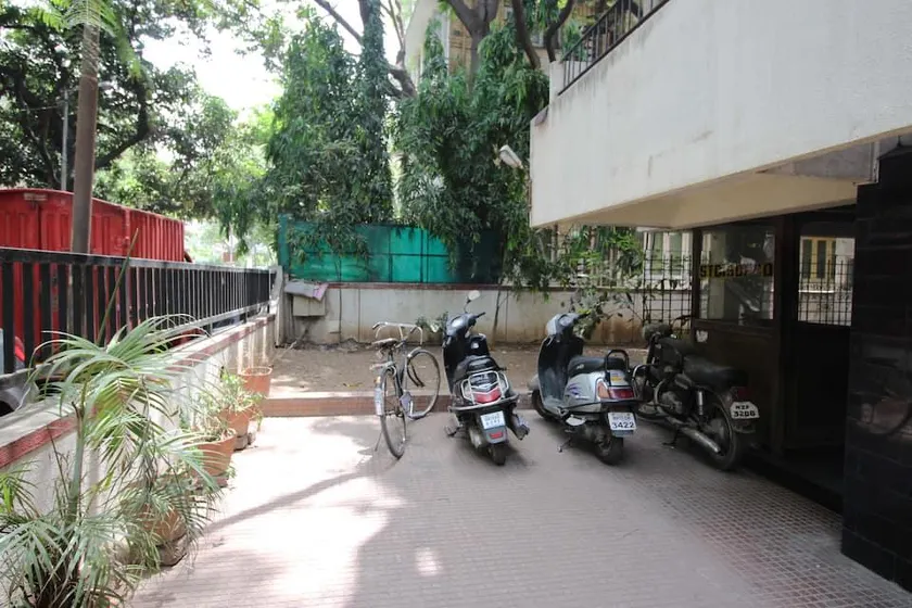 Hotel Kamlesh - Image 1