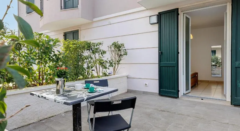 Condo-Micio Luna - Image 1