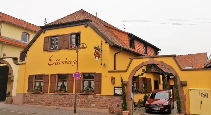 Ellenbergs Restaurant & Hotel - Image 1