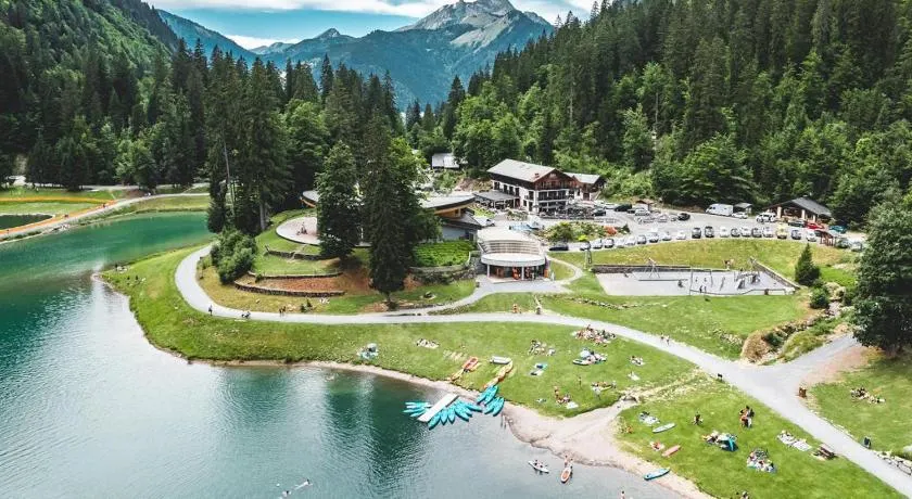 Hotel Du Lac - Image 1
