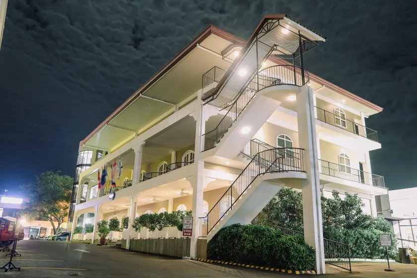 Kingsleys Hotel and Gastro Pub - Image 1