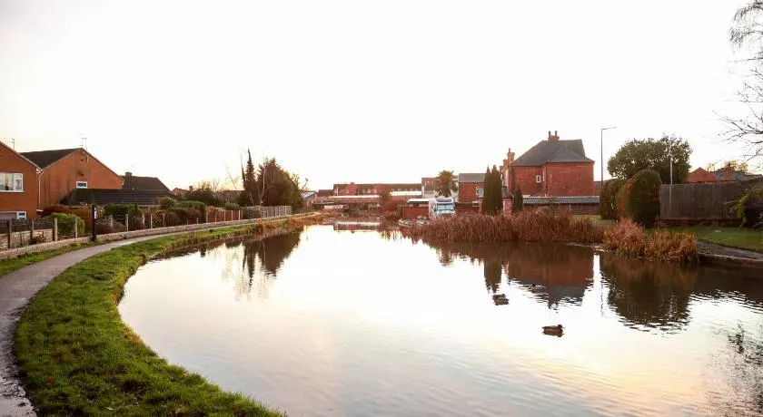Long Eaton Cosy Homestay Close to Town & Station - Image 1