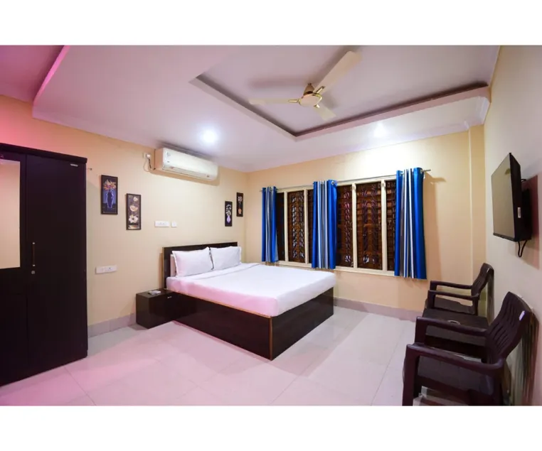 West House Residency Near Infocity - Image 1