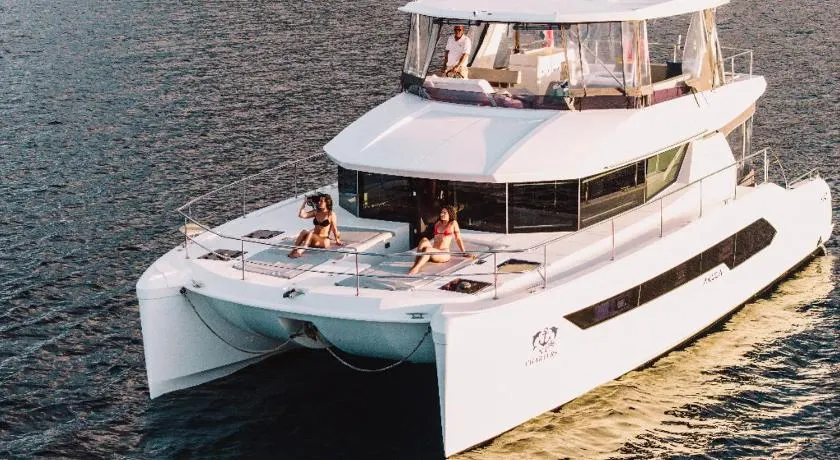 Akula Catamaran - N4 Charters Seychelles - Image 1