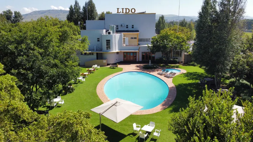 Lido Hotel - Image 1