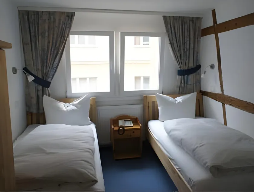 Hotel Gasthof Inselgraben garni - Image 1