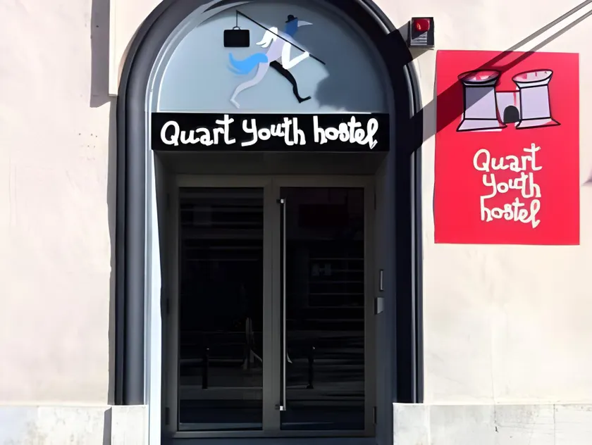 Quart Youth Hostel & Apartments - Image 1