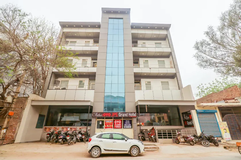 Hotel O JPS Grand Hotel - Image 1