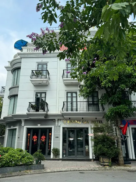 Hoàng Gia Hotel - Image 1