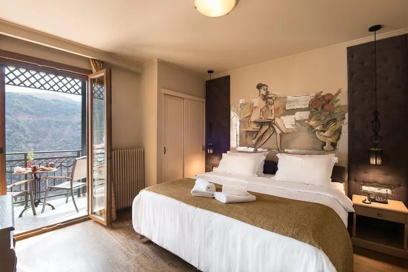 Maniatis Hotels & Resorts - Image 1