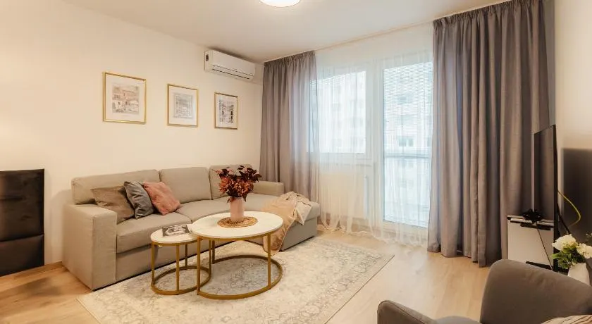 BNB FlyStay Balcony Retreat - Image 1