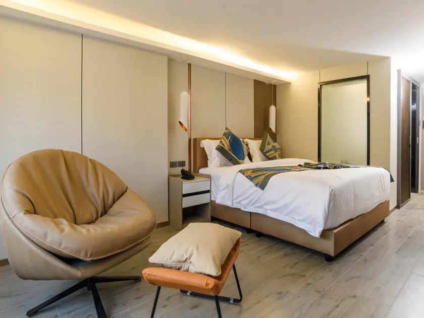 Huike International Hotel - Image 1