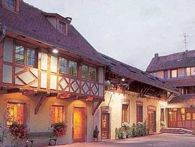 Hôtel Restaurant La Charrue - Image 1