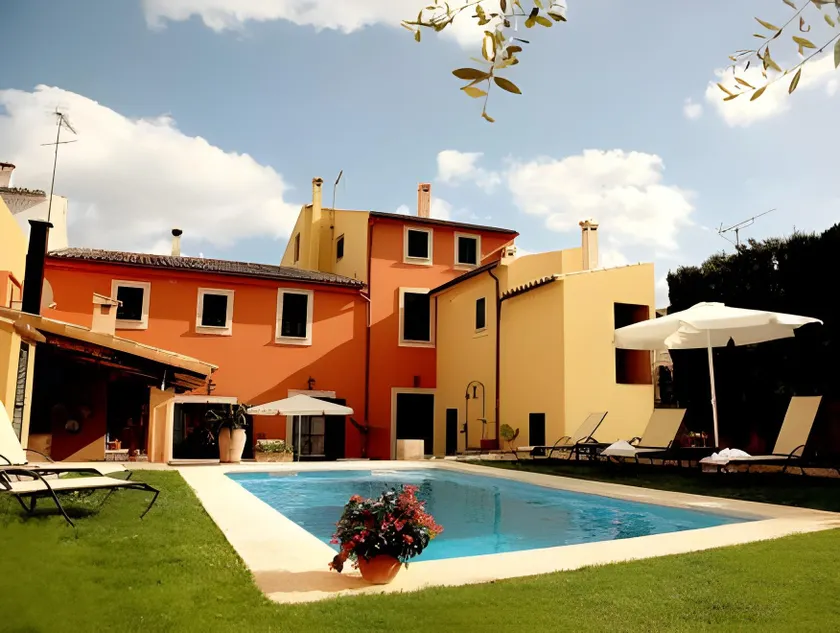 Petit Hotel Alaro - Image 1
