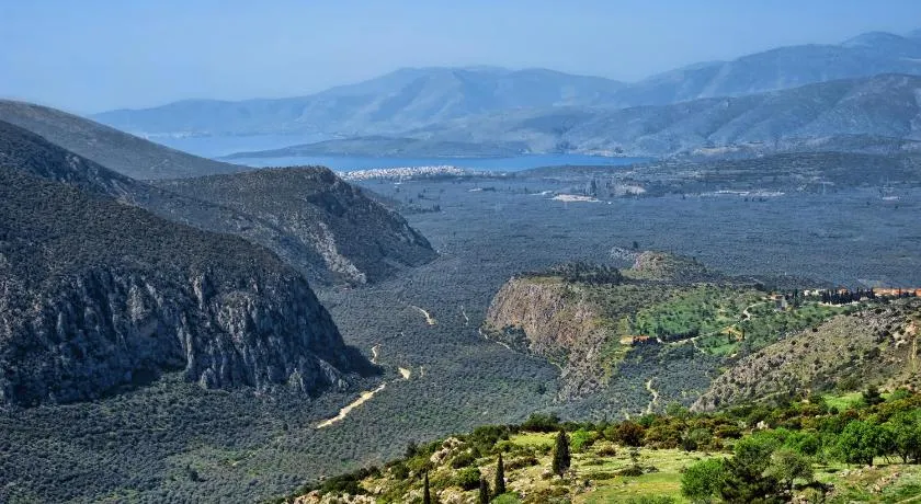 Hermes Delphi Hotel - Image 1