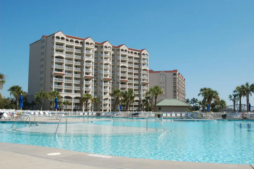 Barefoot Yacht Club & Resort Villas - Image 1
