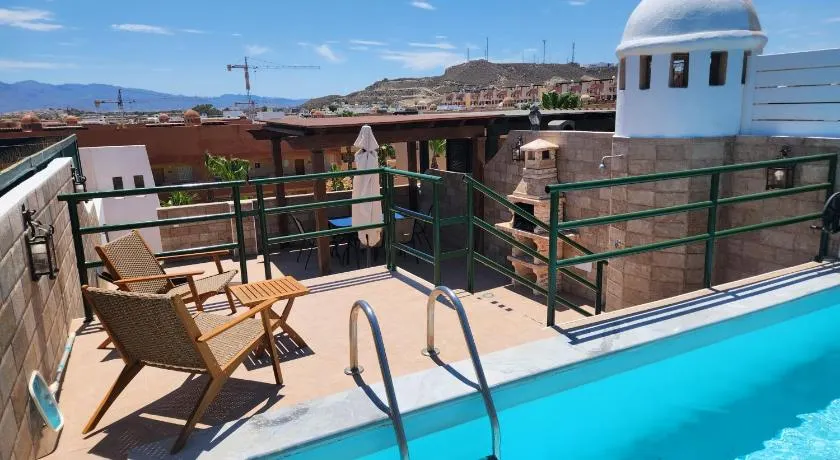 ÁTICO DUPLEX ESPECTACULAR MARMOLADO con PISCINA PRIVADA! - Image 1