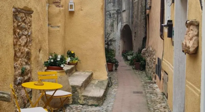 Federico II - Rooms and Breakfast - Image 1