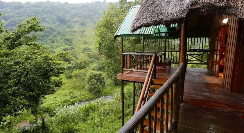 Treehouse River Lodge - Image 1