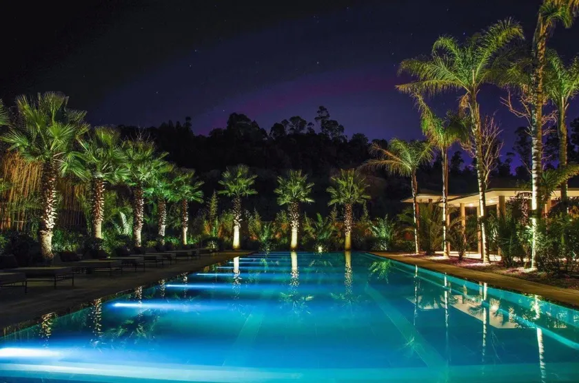 Hot Spring Valley Hotel - Image 1
