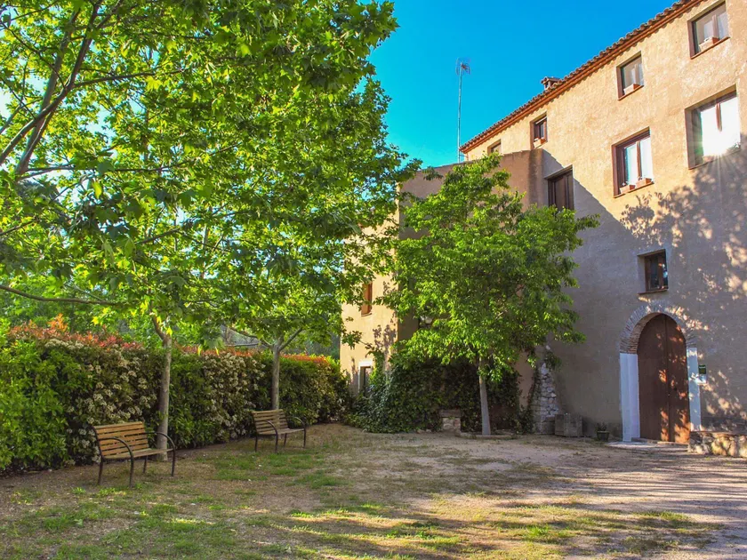 Quaint Cottage in Costa Dorada with Swimming Pool - Image 1