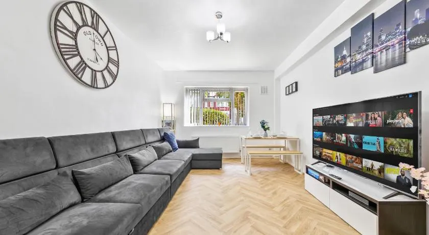 Balham Luxury Apartment 6 Min Walk to Underground and Overground Prime Balham Location - Image 1