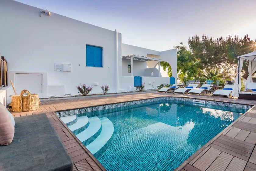 Eiriana Suites - Image 1