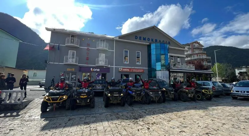 Hotel Demokracia - Image 1