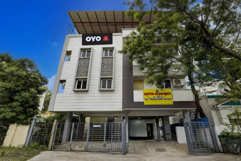 Hotel O Aditya Residency Avadi Road Bus Stand - Image 1