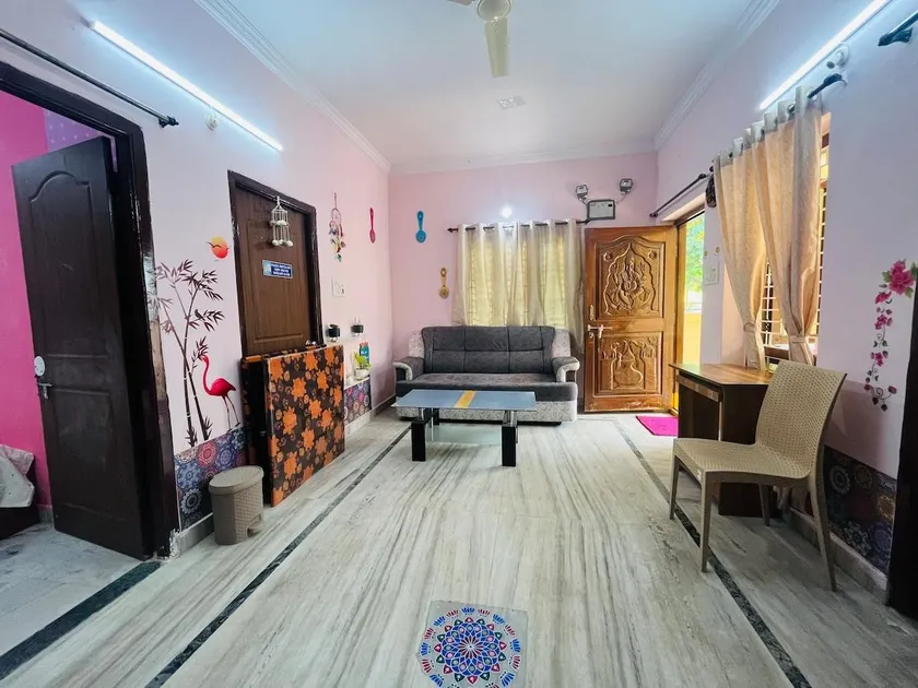 Park-side nest 2BHK - Image 1
