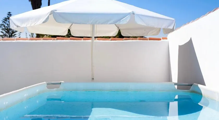 Maison de vacances 'La Perla' avec piscine, jardin et Wi-Fi - Image 1