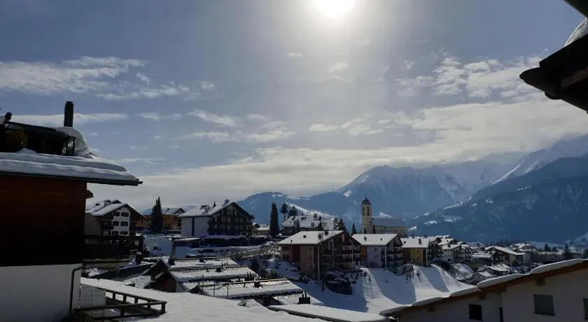 Apartment near Laax Lake - Image 1