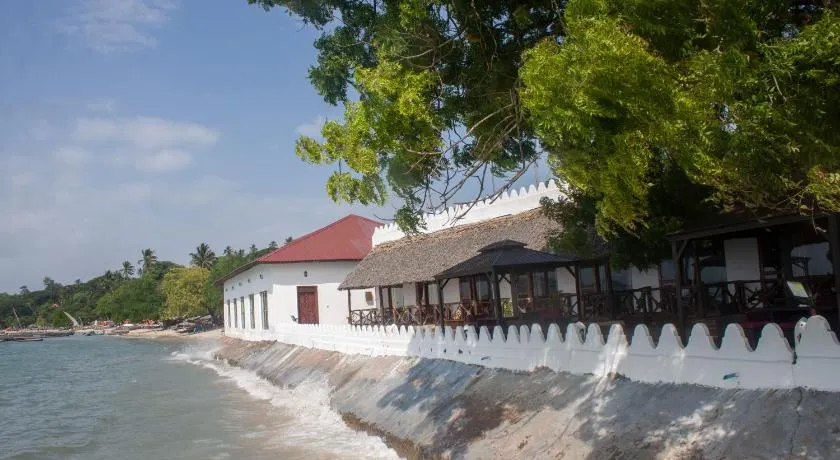 Sea View Beach Hotel - Image 1
