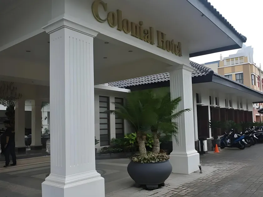 Colonial Hotel Makassar - Image 1
