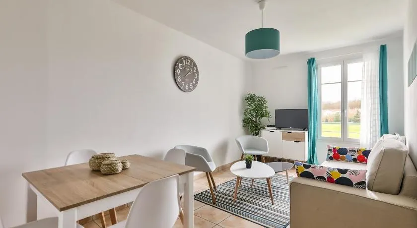 123home-Le park side - Image 1
