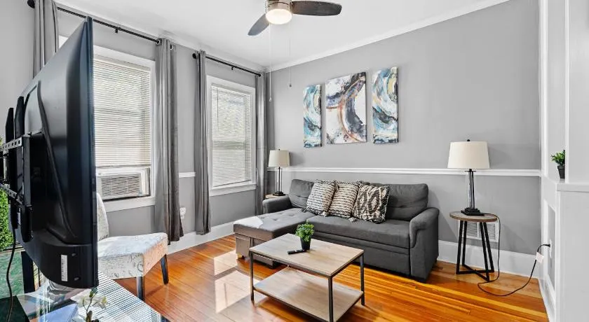 Spacious apartments near Ashmont - Image 1