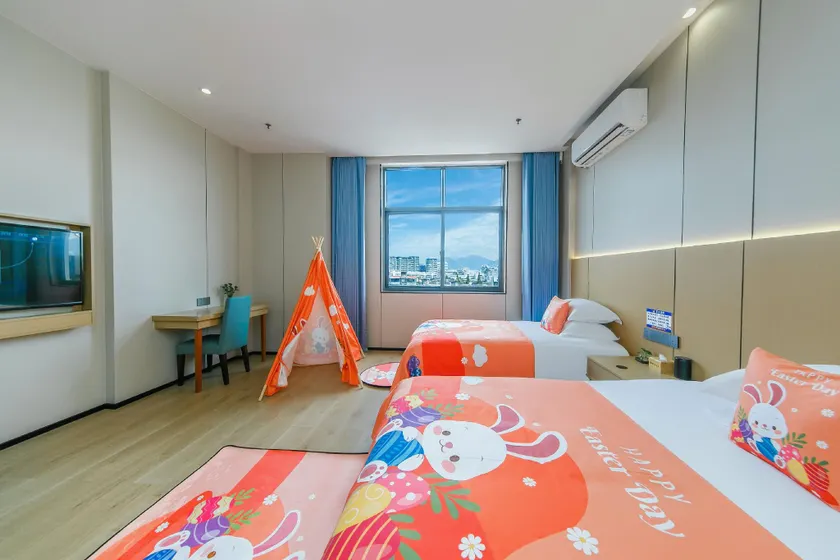 Zhoushan Dinghai New Donggang Hotel - Image 1