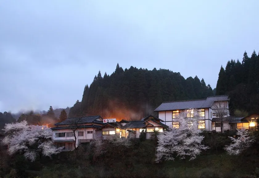 Ryokan Yunosako - Image 1