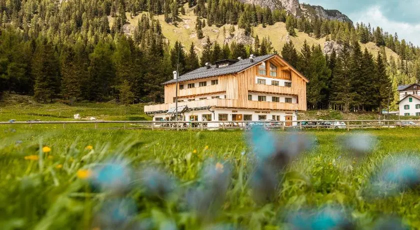 Chalet Alpenrose - Image 1