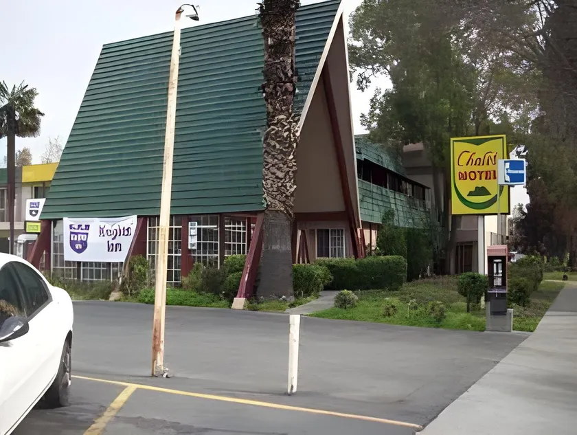 Discovery Inn - Image 1
