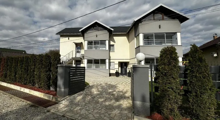 Apartmani Lotus Vrdnik - Image 1
