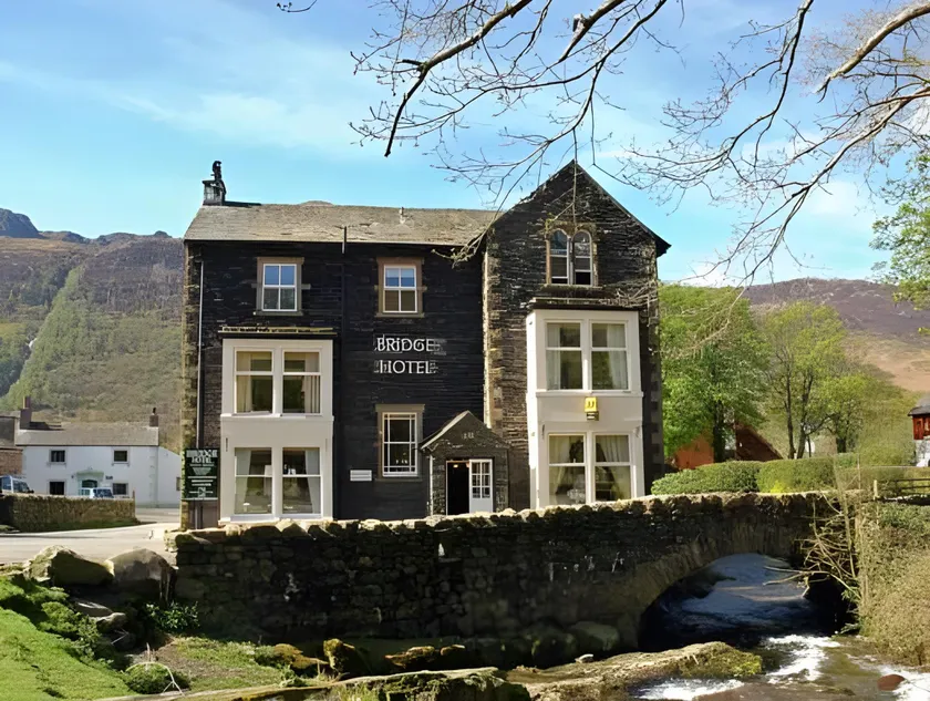 Bridge Hotel - Image 1